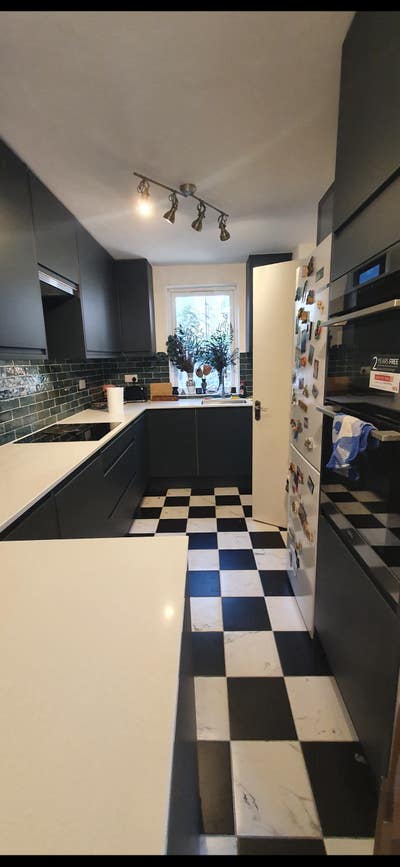 Single room in our beautiful Bow home Main Photo