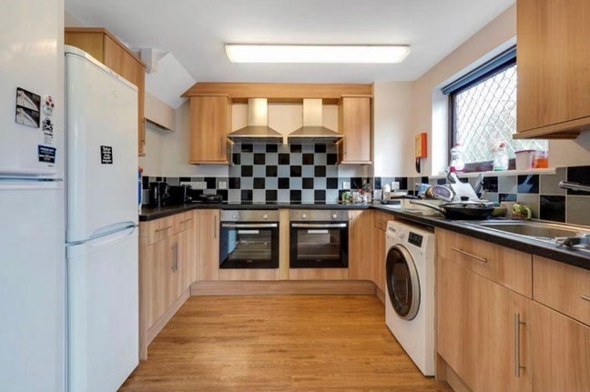 LGBTQ+ inclusive ~ two housemates wanted  Main Photo