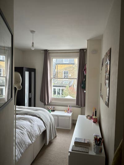 Room for rent in gorgeous flat share!  Main Photo