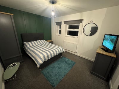 Hillcrest Flat 1 Main Photo