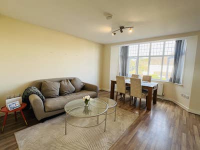 Double Room with En suite  Main Photo