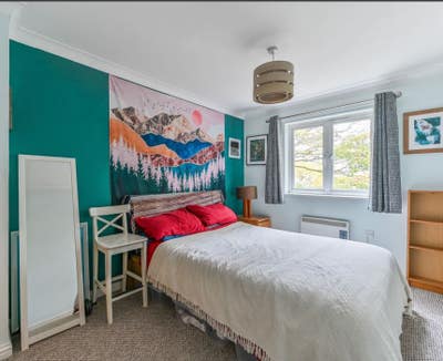 Spacious Double Room – Female Professional Only –  Main Photo