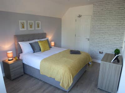 💥Large En Suite Room, Great Location💥 Main Photo