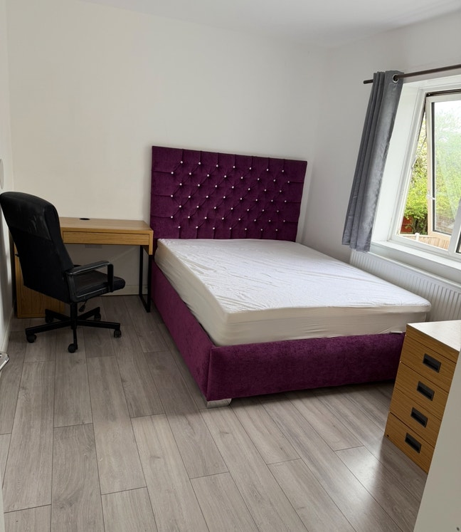 Single room newly refurbished to rent Main Photo
