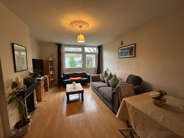 Double Room in Stockwell (Zone 2) Main Photo