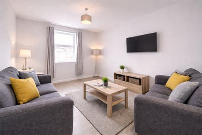 Beautiful Double Room - Zero Deposit - Last Month Main Photo