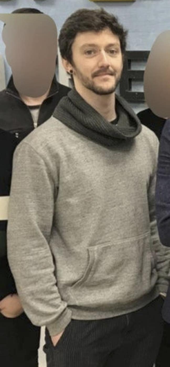 EU, pro, clean, tidy: spacious bedroom with desk Main Photo