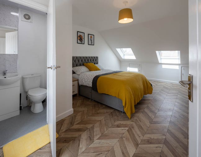 🏡 Brand New Renovation – Luxury Ensuite Rooms Main Photo