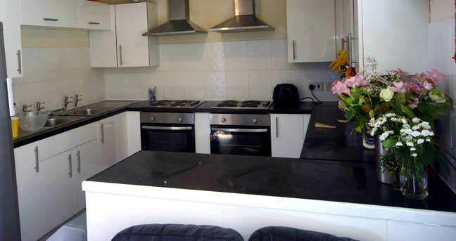 All Bills Included - Large rooms Close to Uni Main Photo