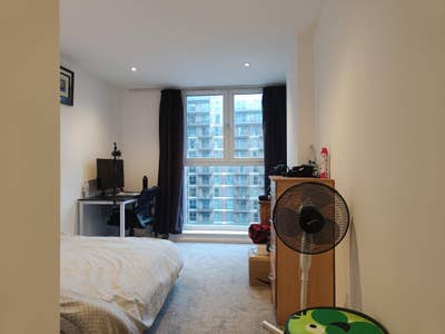 Flatmate Required for modern Double Ensuite Room Main Photo