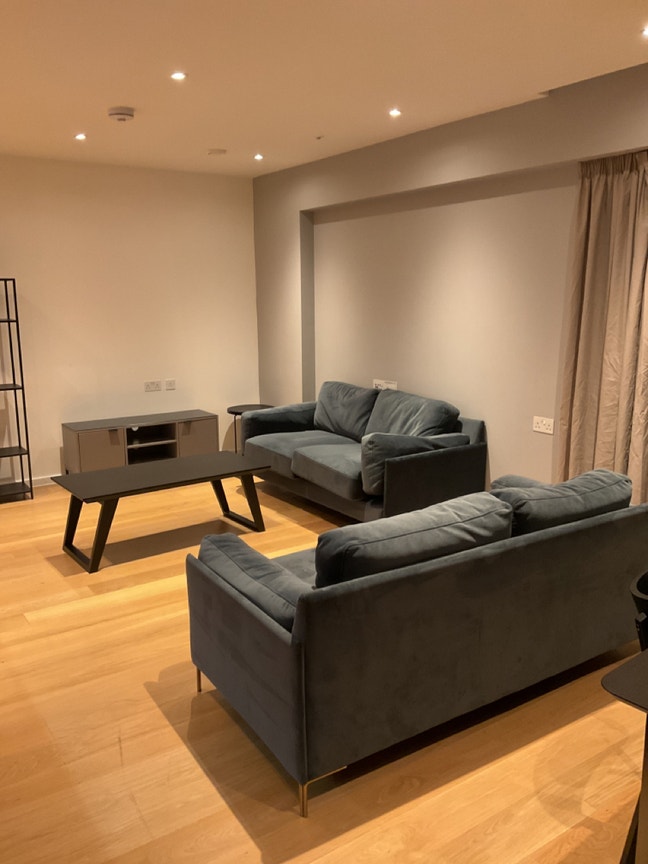 Double room available in lovely East Village flat Main Photo