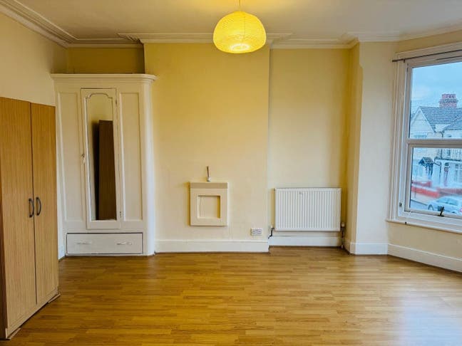  Double Room In Wood Green (N22)) All Bills Inc Main Photo