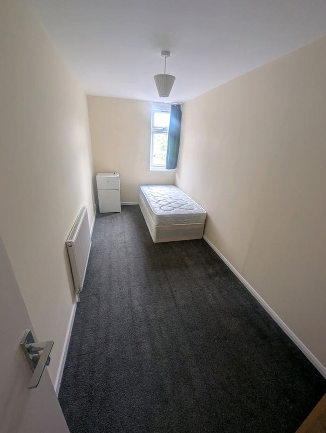 Lovely Rooms Available W/Cleaner | 15Min to Stn Main Photo