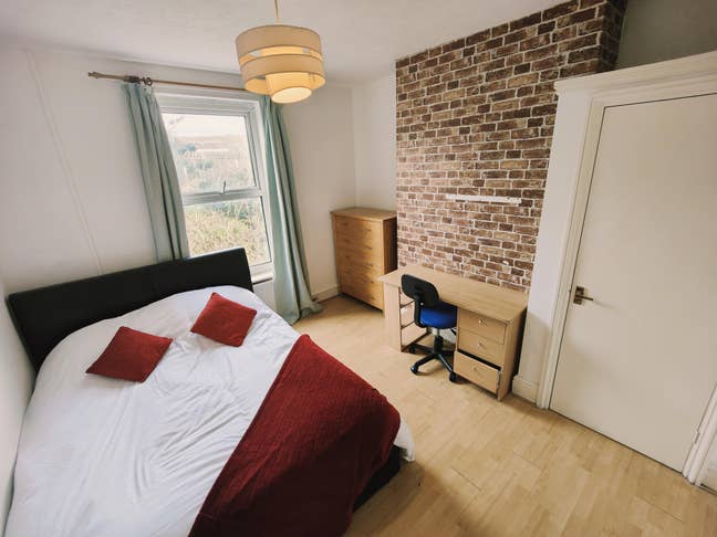 1/2Price Deposit - Sharing bathroom with 1 person! Main Photo