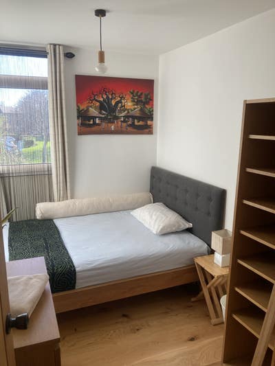 Garden flat @stepney green- Double room Main Photo