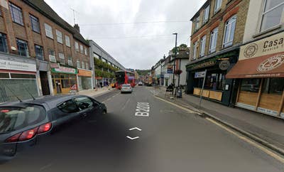 DSS-  Studio Flat Available in Caterham CR3 Main Photo