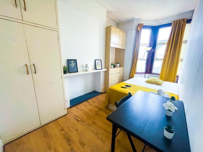 Super Cheap Single Available Now in Zone 2 Main Photo