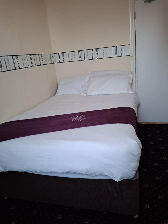 Spacious & Cosy Ensuite Room for Rent in - FY1 6BU Main Photo