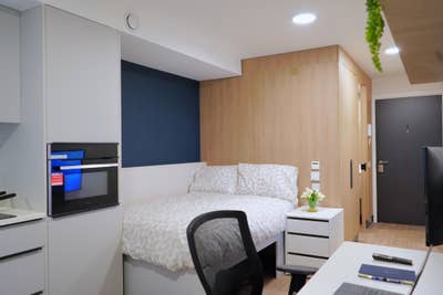 Luxury Studio In Central Southampton  Main Photo