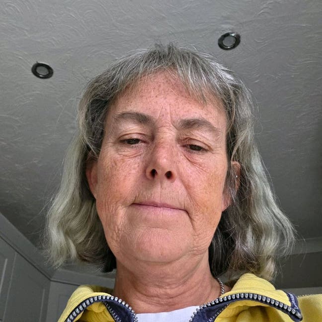 Professional Female seeks a double room Main Photo