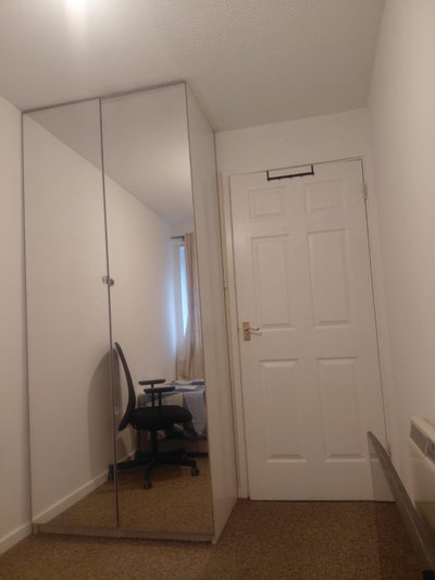 Room for Rent  Main Photo