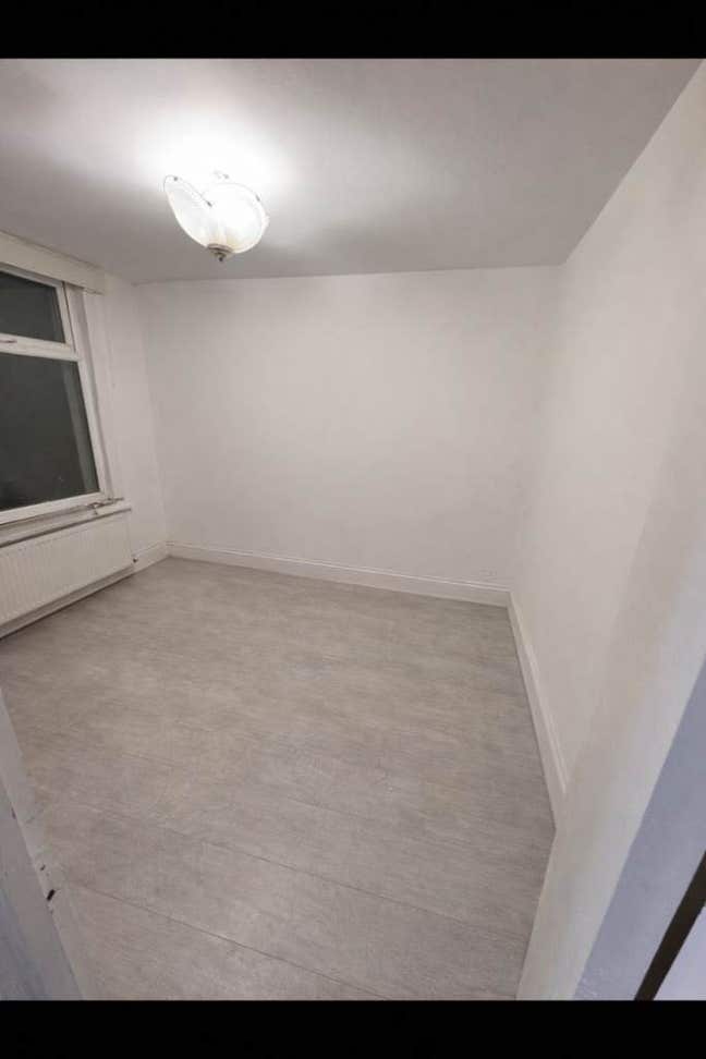 Double Room with Private Toilet – Available Now Main Photo