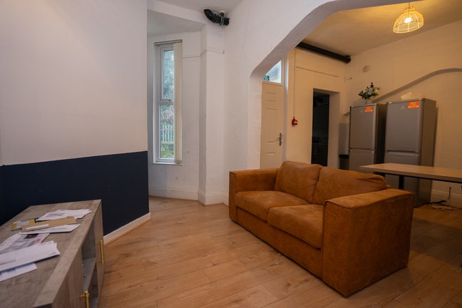 Double En suite room free= NOW Main Photo