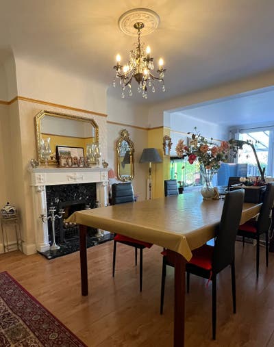 Rooms for rental in Finchley Central Main Photo