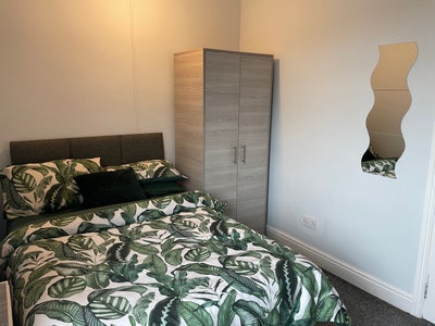  🦖  Double in quiet House Ashton  PR2  Main Photo