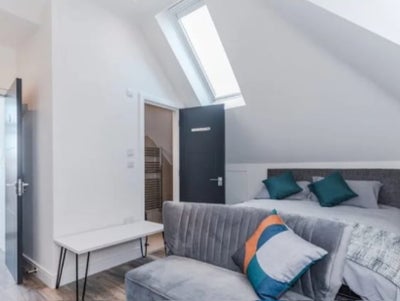 Ensuite Room in Hendon central Main Photo