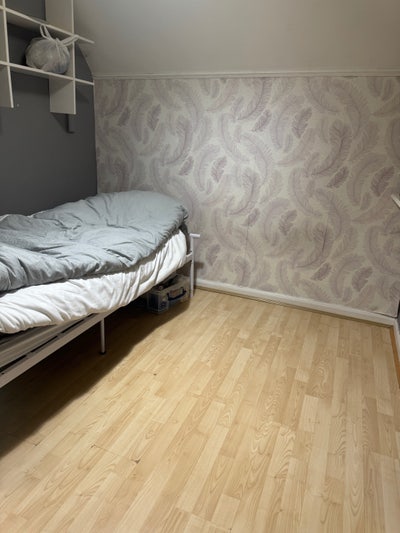 Single bed room available in New Malden  Main Photo