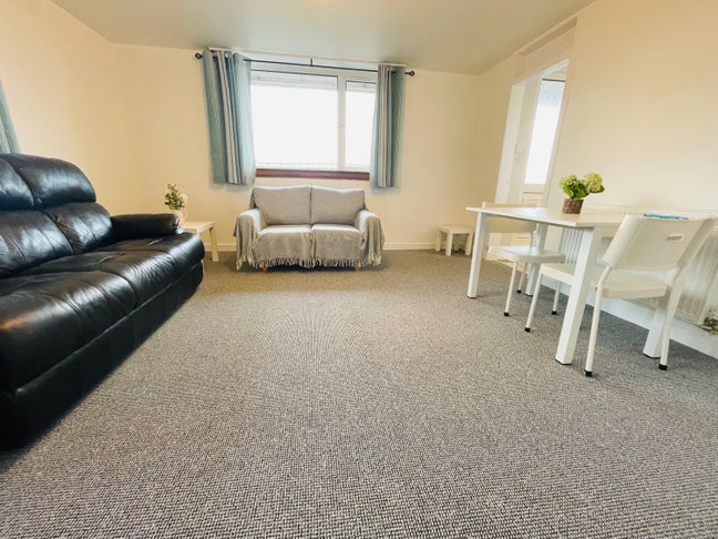 2 bedroom Flat available  Main Photo