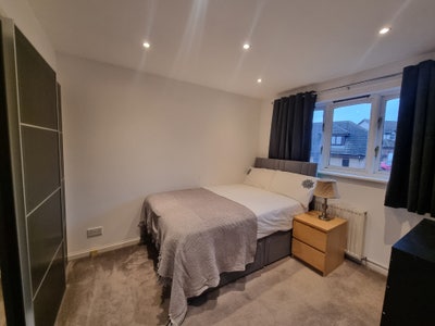 Bright Spacious Double Bedrooms Main Photo