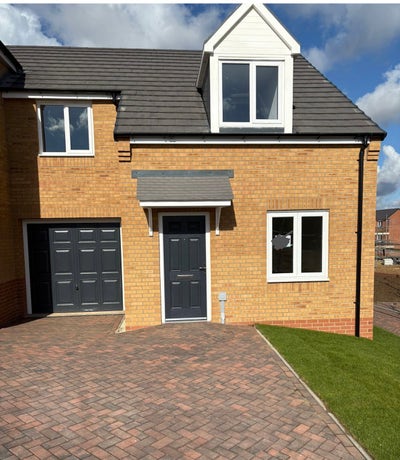 3 Bedroom House - 1 room available (Female) Main Photo