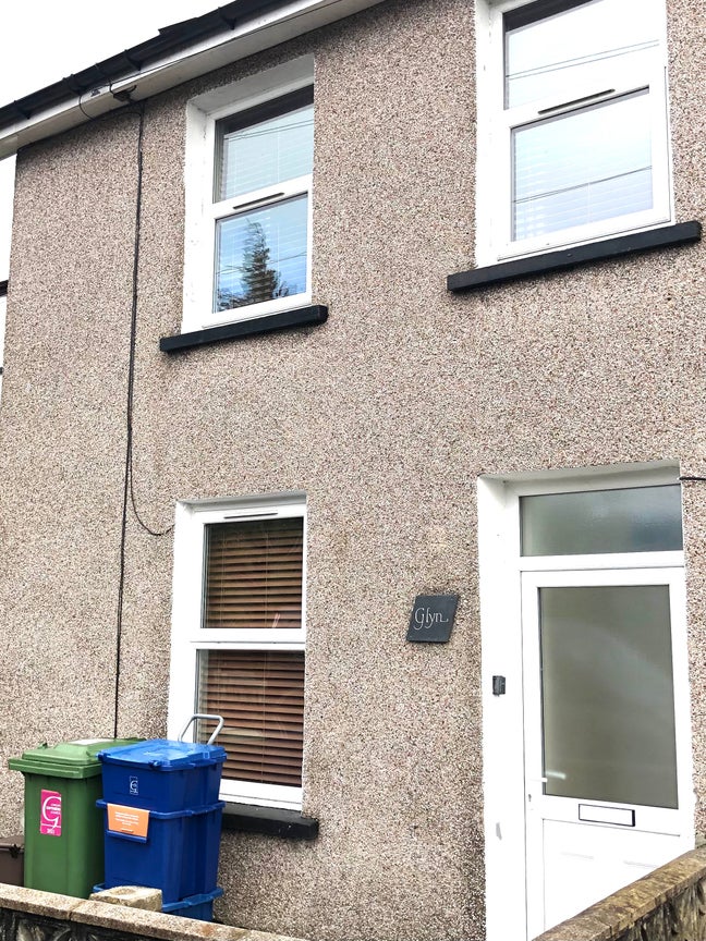 Spacious 3 Bedroom Cottage Main Photo