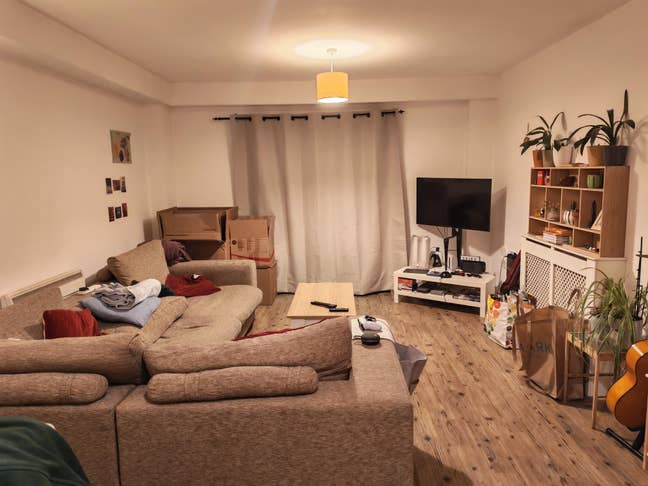 Double Room with Private Bathroom – JQ Main Photo