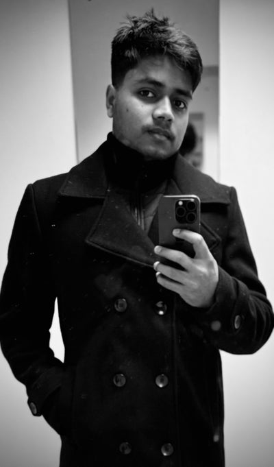 Room needed by professional couple Main Photo