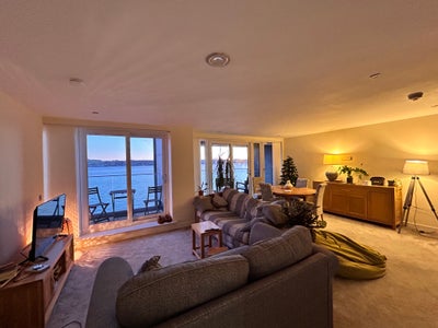 Bedroom available in flat overlooking Tay river Main Photo