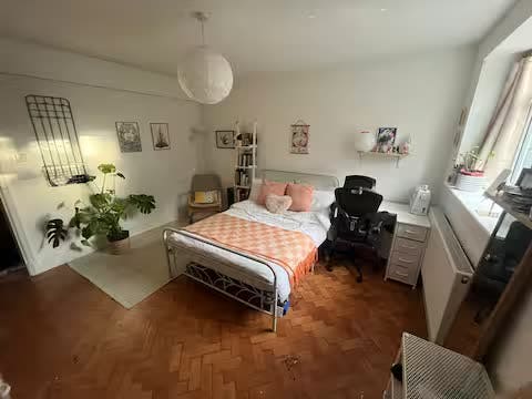 Spacious double room  Main Photo