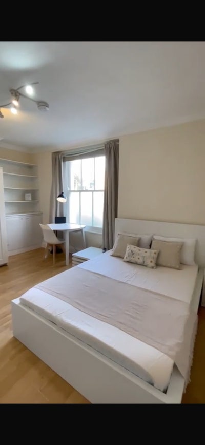 Camden Town Room – Available 25th March Main Photo