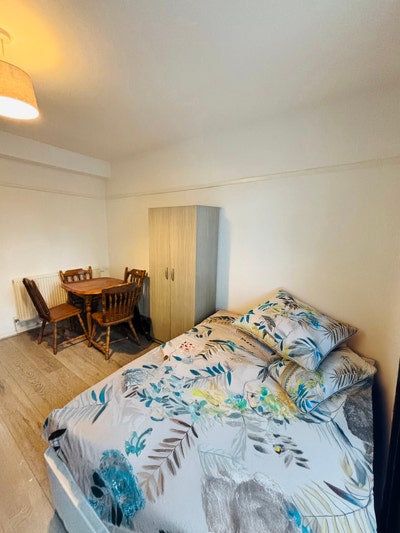 15 min from Kings College Hospital 🤩 April Main Photo