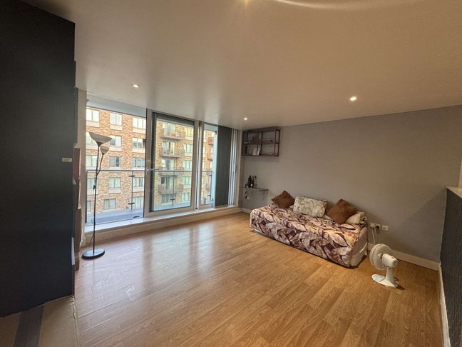 En-suite  Main Photo