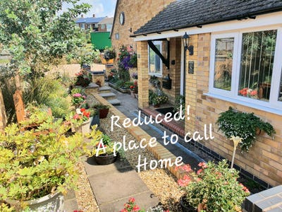 Beautiful large en-suite double bedroom  Main Photo