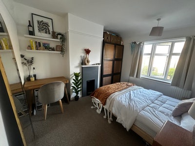 Double room in relaxed & friendly house! Main Photo