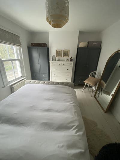 Lovely light large double room in central Salisbur Main Photo