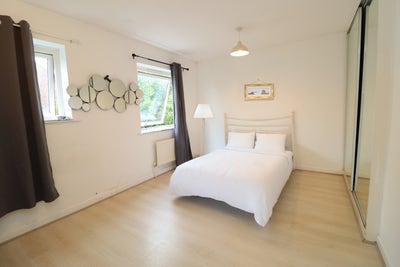 Prime Canada Water - Double Room with Garden Main Photo