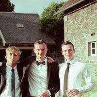 Professional Male seeks a double room Main Photo