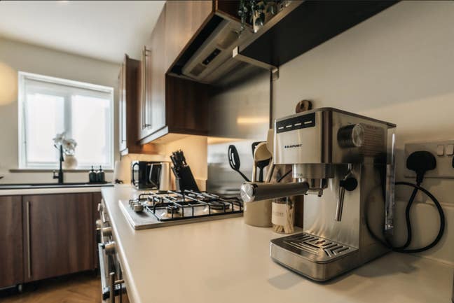 Flexible Contractor Accommodation – Whole Property Main Photo