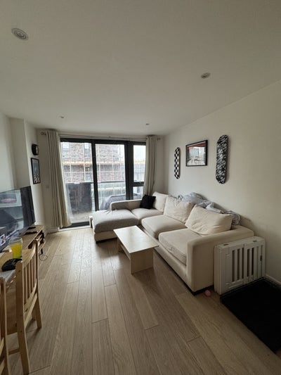 Furnished 1-Bed Apartment with Balcony – E1 Main Photo