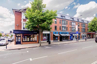 Fulham Palace Studios &pound;385pw Takeover Main Photo